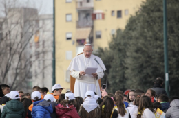 Papa Francesco 10 anni fa a Scampia: «'A Madonna v’accumpagna»
