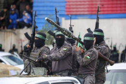 Israele, da Hamas nuova possibile proposta: «Rilascio tutti ostaggi e tregua 5 anni»
