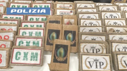 Camper trasporta oltre 70 kg di cocaina, tre arresti
