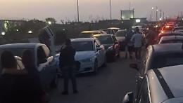 Caos litorale Domitio, traffico bloccato per ore