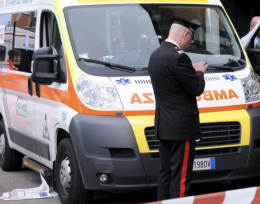 Porsche si ribalta e prende fuoco, morti tre giovani