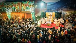 Suore tra cortili, case, bar e scuole