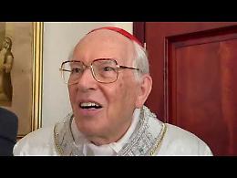 Il Cardinale Re: «Spero stasera ci sia la fumata bianca»