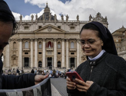 Il Conclave più social, quasi 2 milioni di interazioni solo il primo giorno