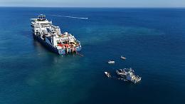Terna completa la posa del cavo sottomarino che collega Campania e Sicilia 