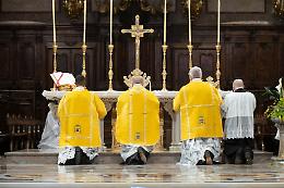 La Messa in latino tornerà? Intellettuali e fedeli interrogano il nuovo Papa