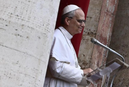Il Regina Coeli del Papa: mai più guerra