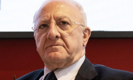 De Luca: «Campania non si vende, ciucci non governeranno»