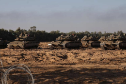 Israele, nuova offensiva: blindati verso centro Gaza. Media: «Almeno 115 morti in 24 ore»