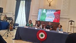 «Troisi, Daniele e GiòGiò: Napoli che resiste con arte, musica e cuore»