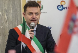 Tre sindaci in una sola settimana: qualcosa non va