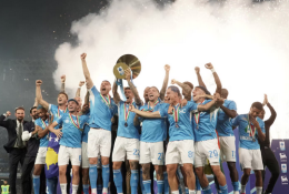 Sul lungomare per abbracciare i campioni d'Italia