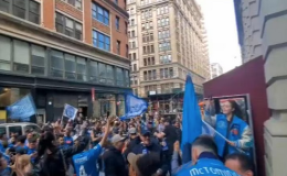 Napoli festeggia in tutto il mondo: non è solo calcio