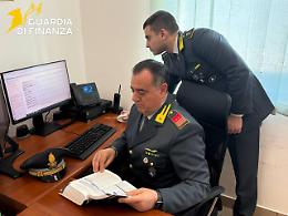 Sequestro da oltre un milione nei confronti di un professionista vicino al clan