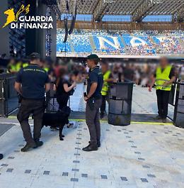 Concerto di Vasco Rossi, sequestrati gadget contraffatti e droga