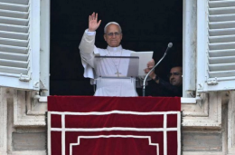 Il Papa invoca la pace: fate tacere le armi