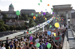 Budapest sfida il divieto di Orban, oggi il Pride: in piazza anche tanti politici italiani