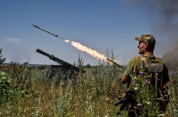 Ucraina, Cremlino plaude a stop Usa a missili per Kiev: «Con meno armi fine guerra più vicina»