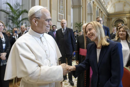 Giorgia Meloni in Vaticano, prima udienza ufficiale con Papa Leone XIV