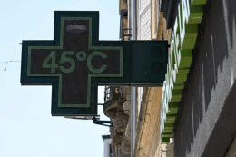 Allarme caldo in Europa, bambina di 10 anni muore alla Reggia Versailles