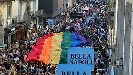 Napoli Pride, in migliaia per i diritti e la pace