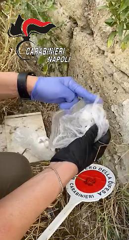 Richiesta su smartphone e droga delivery, arrestati due 17enni