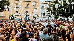 Bacoli, palloncini bianchi per lo skipper morto in Sardegna