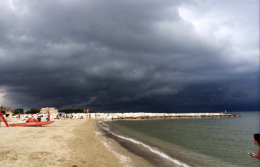 Ancora maltempo sulla Campania, sarà un sabato di pioggia e temporali