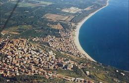 Trenta intossicati in un villaggio turistico in Calabria, ricoverati in cinque