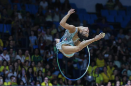Sofia Raffaeli doppia medaglia ai mondiali di ritmica: oro nel cerchio e bronzo nella palla