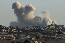 Israele intensifica attacchi su Gaza, decine di morti e feriti