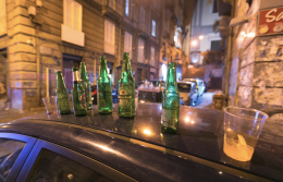 Risse e alcol a minori, chiesta la revoca della licenza per tre locali