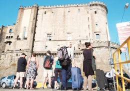Tassa di soggiorno, Napoli fa man bassa