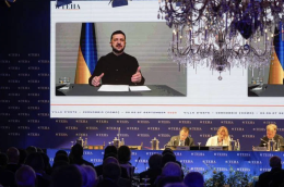 Zelensky interviene a Cernobbio e ringrazia l'Italia