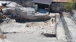 Una “panca d’attesa” davanti a Villa dei Misteri
