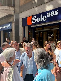 Residenti esasperati, il caso Sole 365 a via Giordani diventa politico