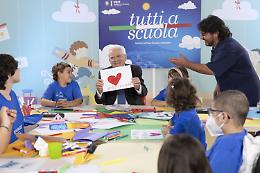 Mattarella: «La scuola è veicolo per il futuro»