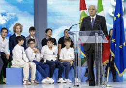 «I social sono armi, stop al bullismo»