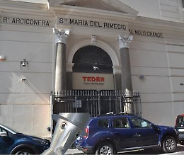 Vespero Napoletano, luci su Rua Catalana