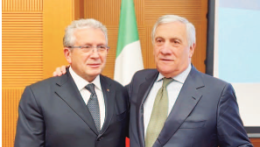 Tajani boccia il Reddito di dignità