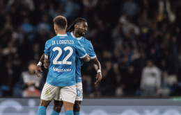 Napoli, prima tappa del tour de force