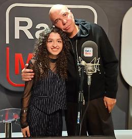 Carmen Navarro e la rielaborazione di “’N’abbraccio” 