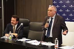 Campania fanalino di coda per occupazione e salari dei manager