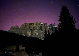 Tempesta geomagnetica “cannibale": l'aurora boreale illumina l’Italia