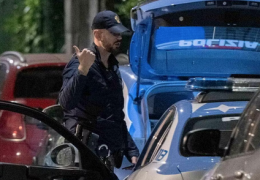 Orrore a Muggia: mamma taglia la gola al figlio di 9 anni