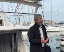 Fico posta video dal gozzo: «Ecco di cosa parla Fdi da una settimana» 