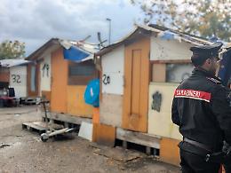 Droni, fotovoltaico e rame: blitz al campo rom di Poggioreale 