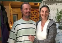 La famiglia che vive nel bosco: ecco l'ordinanza che dispone l'allontanamento dei figli