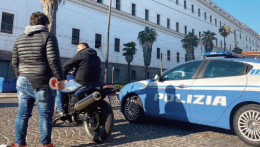 Movida di sangue in piazza Carlo III