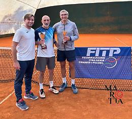 Master “Super Old Style” 2025: il tennis senza età esalta i veterani all’Exclusive del Dubai Village